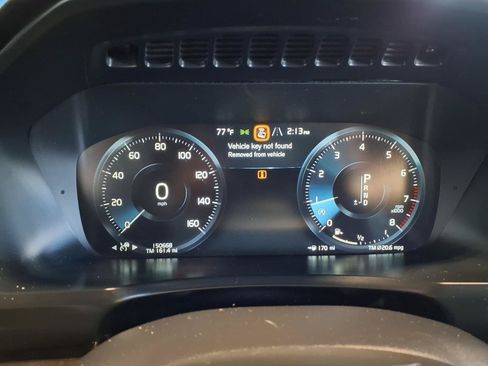 Used 2017 Volvo XC90 T6 Momentum w/ Vision Package AWD/4WD image 28