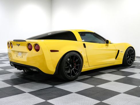 Used 2007 Chevrolet Corvette Z06 w/ Preferred Equipment Group RWD image 7