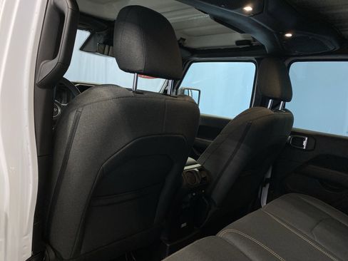 Certified 2025 Jeep Wrangler Backcountry image 27