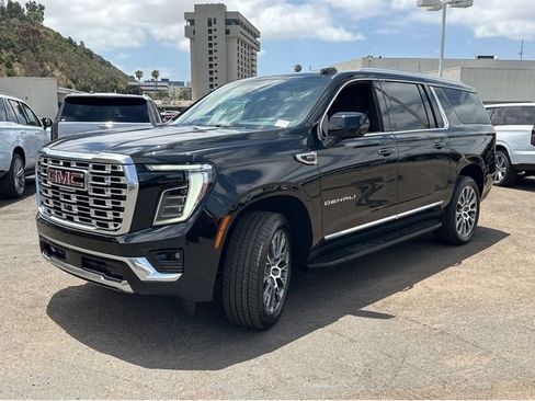 New 2026 GMC Yukon XL Denali w/ Advanced Technology Package AWD/4WD image 10