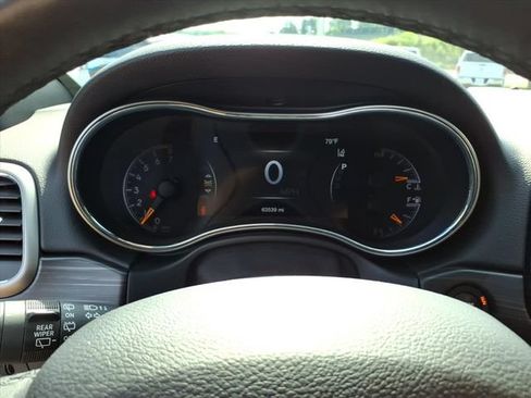 Used 2021 Jeep Grand Cherokee Laredo X AWD/4WD image 18