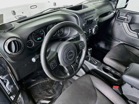 Used 2017 Jeep Wrangler Unlimited Sport w/ Quick Order Package 24S AWD/4WD image 2
