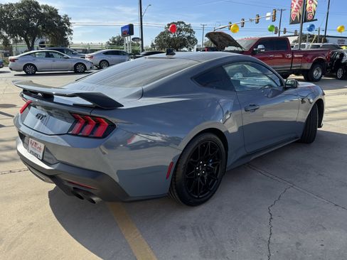 Used 2024 Ford Mustang GT Premium w/ GT Performance Package image 5