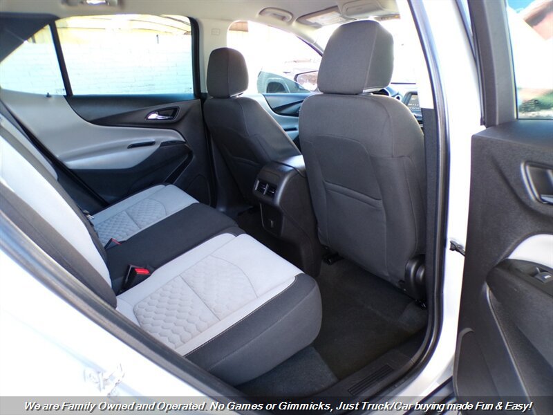 Used 2018 Chevrolet Equinox LS FWD image 23