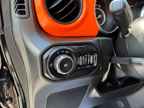 Used 2021 Jeep Wrangler Unlimited Sport AWD/4WD image 8