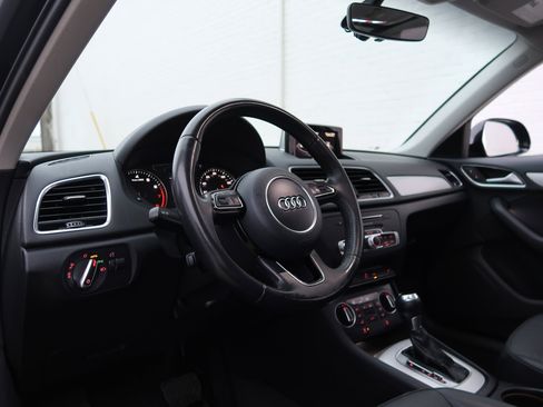 Used 2017 Audi Q3 2.0T Premium image 23