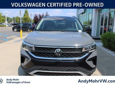 Used 2024 Volkswagen Taos SE AWD/4WD image 2