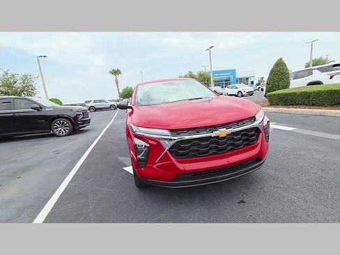New 2026 Chevrolet Trax LS w/ Driver Confidence Package FWD image 22