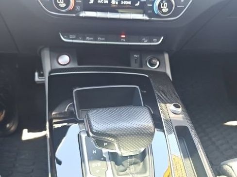 Used 2022 Audi SQ5 Premium Plus w/ Premium Plus Package AWD/4WD image 16