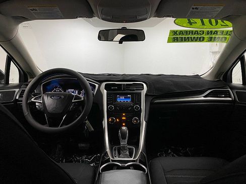 Used 2014 Ford Fusion SE image 21