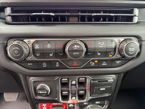 New 2026 Jeep Gladiator Rubicon AWD/4WD image 36