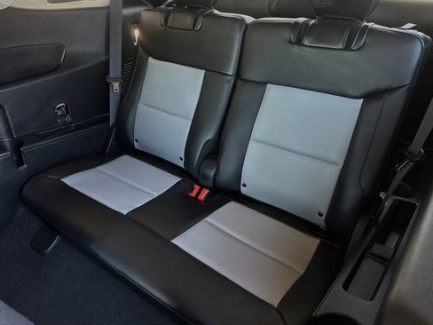 New 2024 Ford Explorer XLT w/ Equipment Group 202A image 13