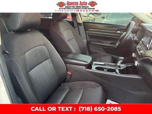 Used 2024 Nissan Altima 2.5 SV image 7