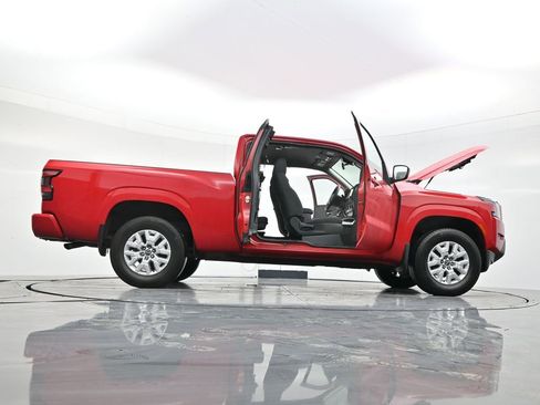 Used 2022 Nissan Frontier SV image 56