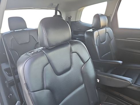 Used 2025 Kia Telluride S AWD/4WD image 27
