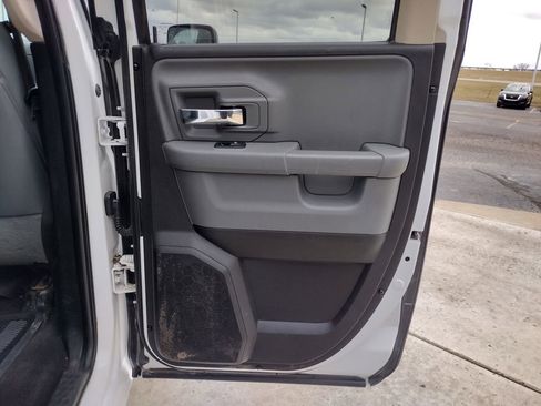 Used 2019 RAM 1500 Classic SLT image 15