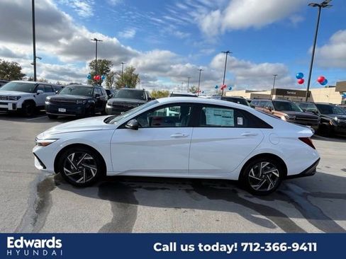 New 2025 Hyundai Elantra Sport image 10