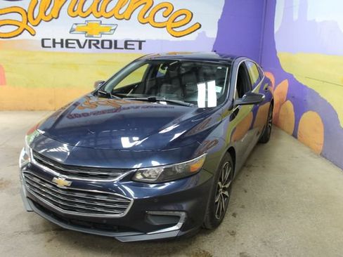 Used 2018 Chevrolet Malibu LT w/ True North Edition FWD image 4