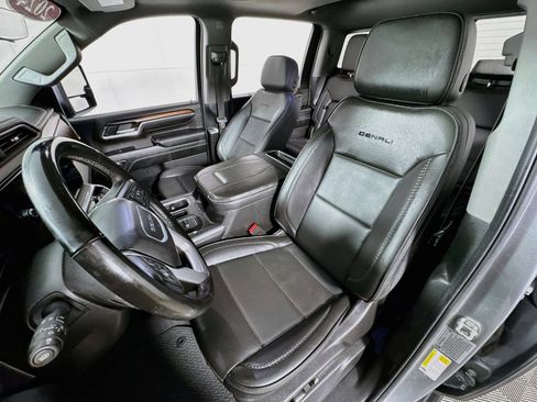 Used 2024 GMC Sierra 2500 Denali w/ Denali Reserve Package AWD/4WD image 16