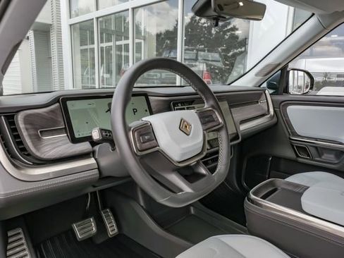 Used 2023 Rivian R1T Adventure image 22