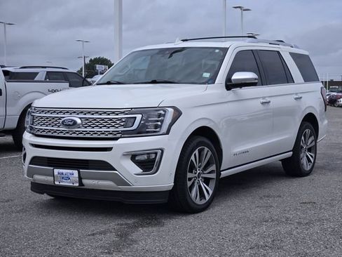 Certified 2020 Ford Expedition Platinum RWD image 3