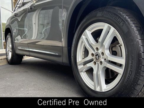 Used 2022 Mercedes-Benz GLB 250 4MATIC image 11