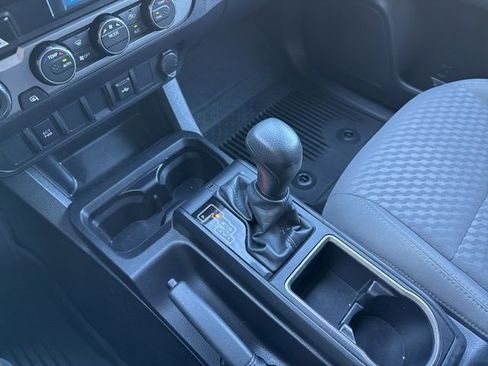 Used 2022 Toyota Tacoma SR image 29