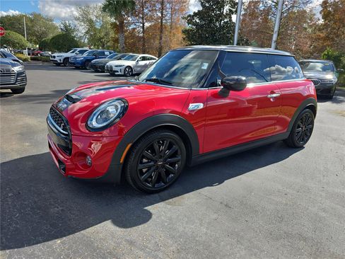 Used 2021 MINI Cooper S w/ Premium Package image 6