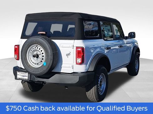 New 2026 Ford Bronco 4-Door image 3