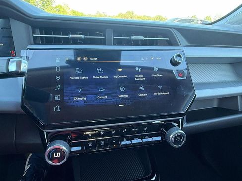 New 2027 Chevrolet Bolt LT w/ Comfort Package FWD image 22