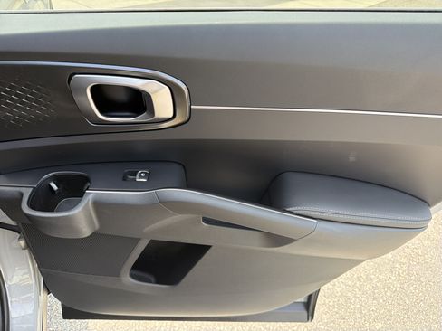 Used 2025 Kia Sorento EX w/ Panoramic Sunroof Package FWD image 27