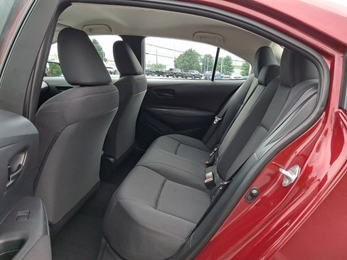 Used 2025 Toyota Corolla LE FWD image 11