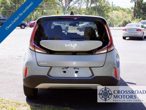 Used 2024 Kia Soul LX w/ Option Group 015 FWD image 5