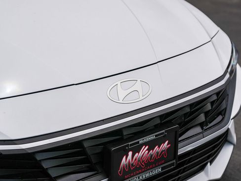 Used 2024 Hyundai Elantra SEL FWD image 5