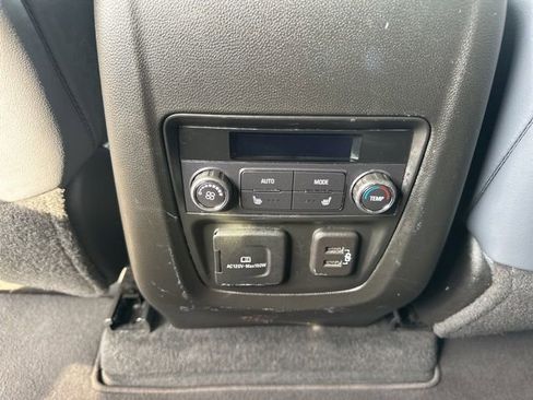 Used 2024 Buick Enclave Premium image 25