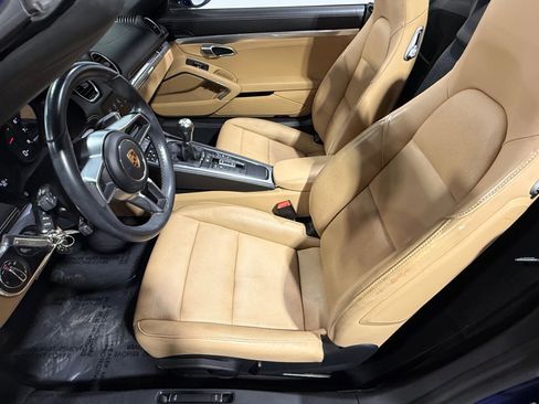 Used 2022 Porsche 718 Boxster image 35