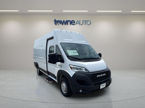 Used 2024 RAM ProMaster 3500 w/ Delivery Van Package FWD image 8