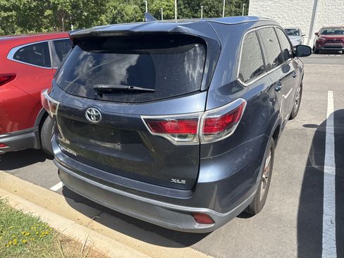 Used 2015 Toyota Highlander XLE FWD image 43