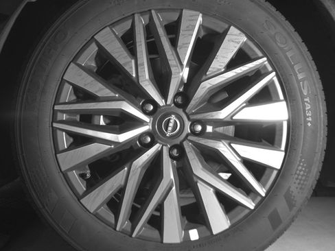 Used 2025 Nissan Altima 2.5 SV image 12