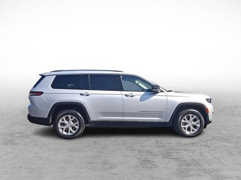 Used 2023 Jeep Grand Cherokee L Limited AWD/4WD image 7