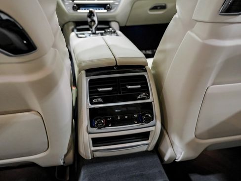 Used 2021 BMW ALPINA B7 xDrive image 35