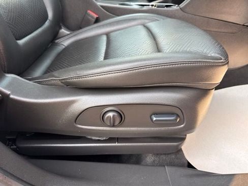 Used 2023 Buick Encore GX Essence w/ Experience Buick Package AWD/4WD image 31