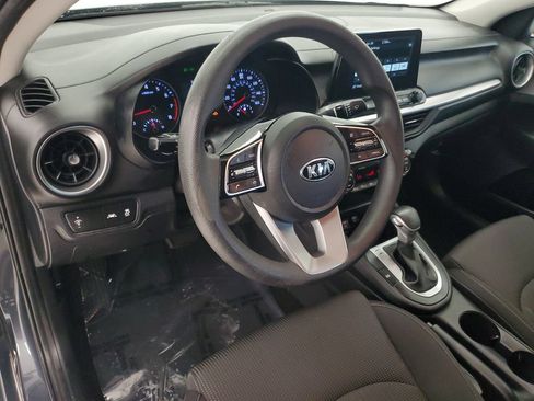 Used 2019 Kia Forte LXS FWD image 8
