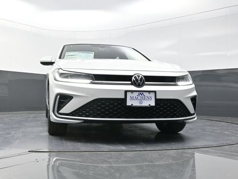 New 2026 Volkswagen Jetta SE image 19