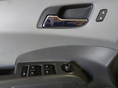 Used 2020 Chevrolet Sonic LT FWD image 27