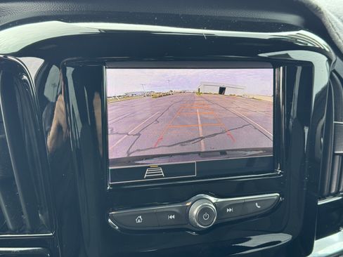 Certified 2023 Chevrolet Traverse LT image 28