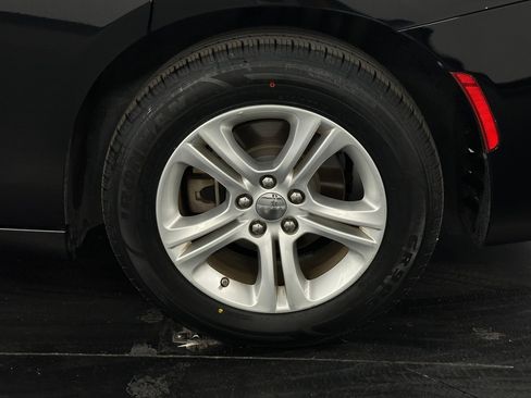 Used 2022 Dodge Charger SXT w/ Leather Interior Group image 21