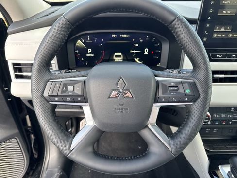 New 2026 Mitsubishi Outlander SEL FWD image 8