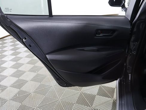 Used 2025 Toyota Corolla LE image 21