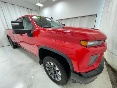 Used 2023 Chevrolet Silverado 2500 Custom w/ Custom Value Package AWD/4WD image 3